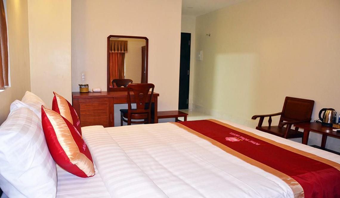 Hotel Khach San Bong Hong Sa Dec Exterior foto